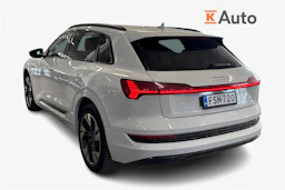 valkoinen Audi e-tron 2019 kuva 2.