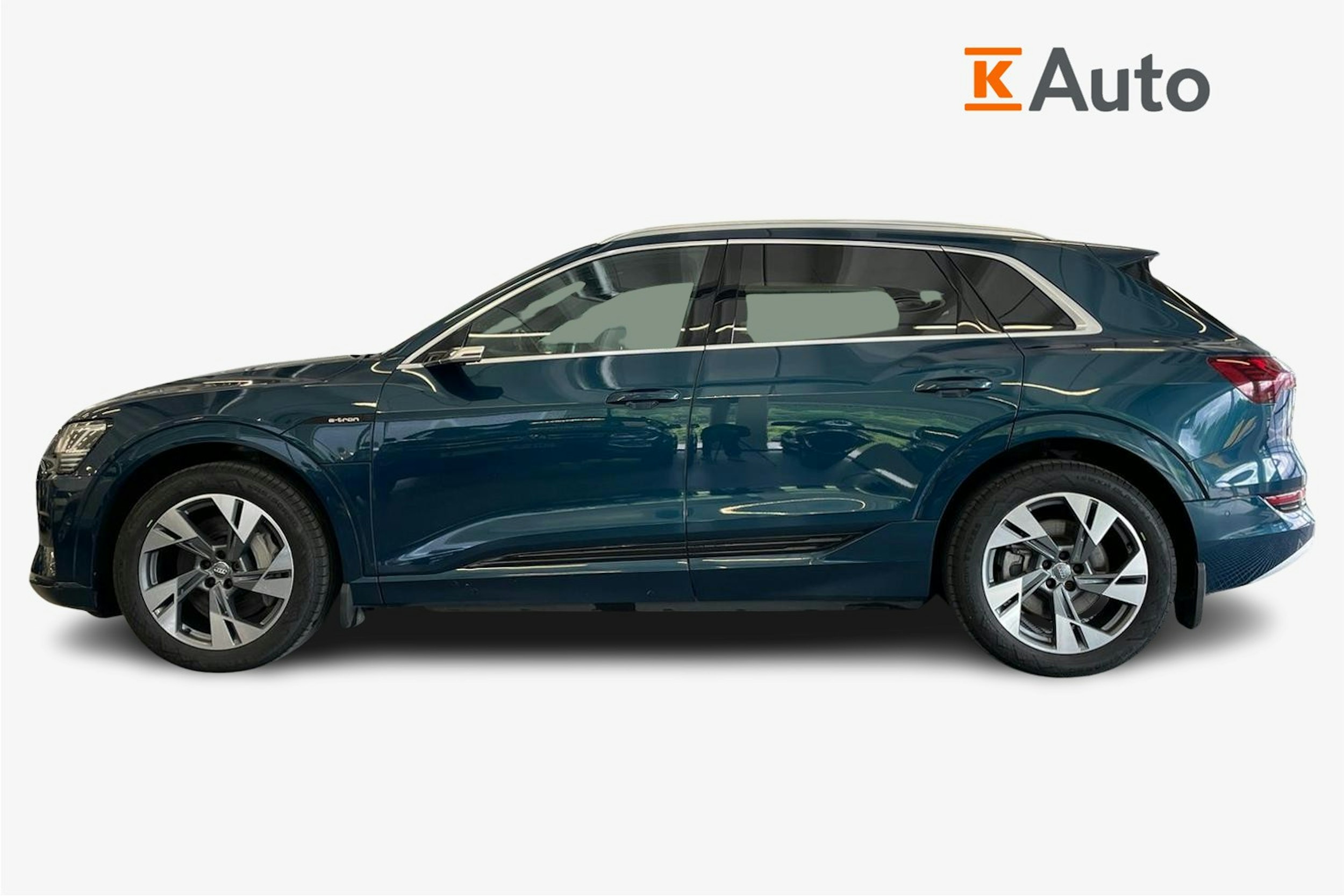 Vihreä Audi e-tron 2019 kuva 6.
