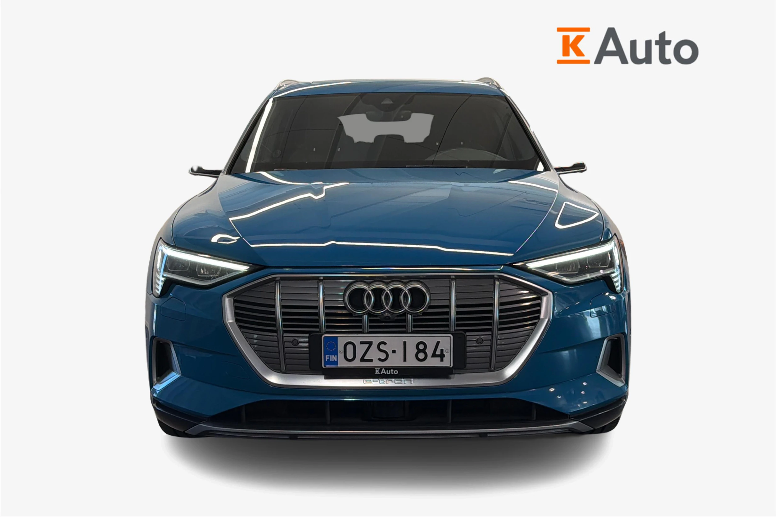 Sininen Audi e-tron 2019 kuva 4.