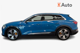 Sininen Audi e-tron 2019 kuva 5.
