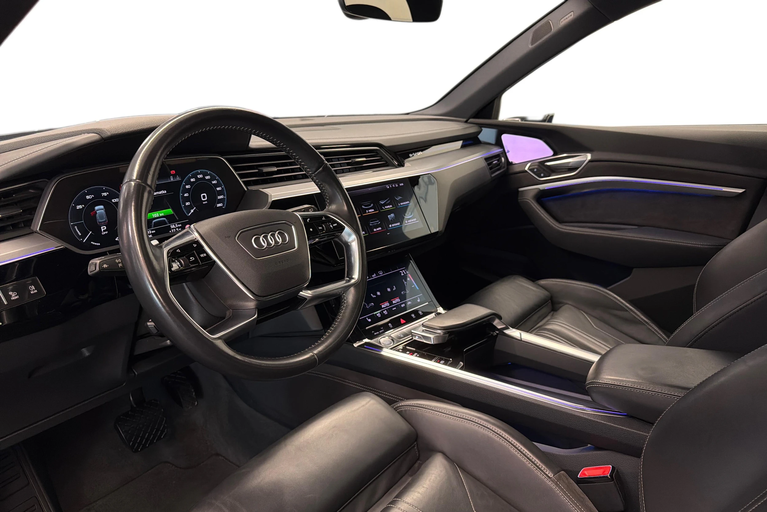 Sininen Audi e-tron 2019 kuva 6.