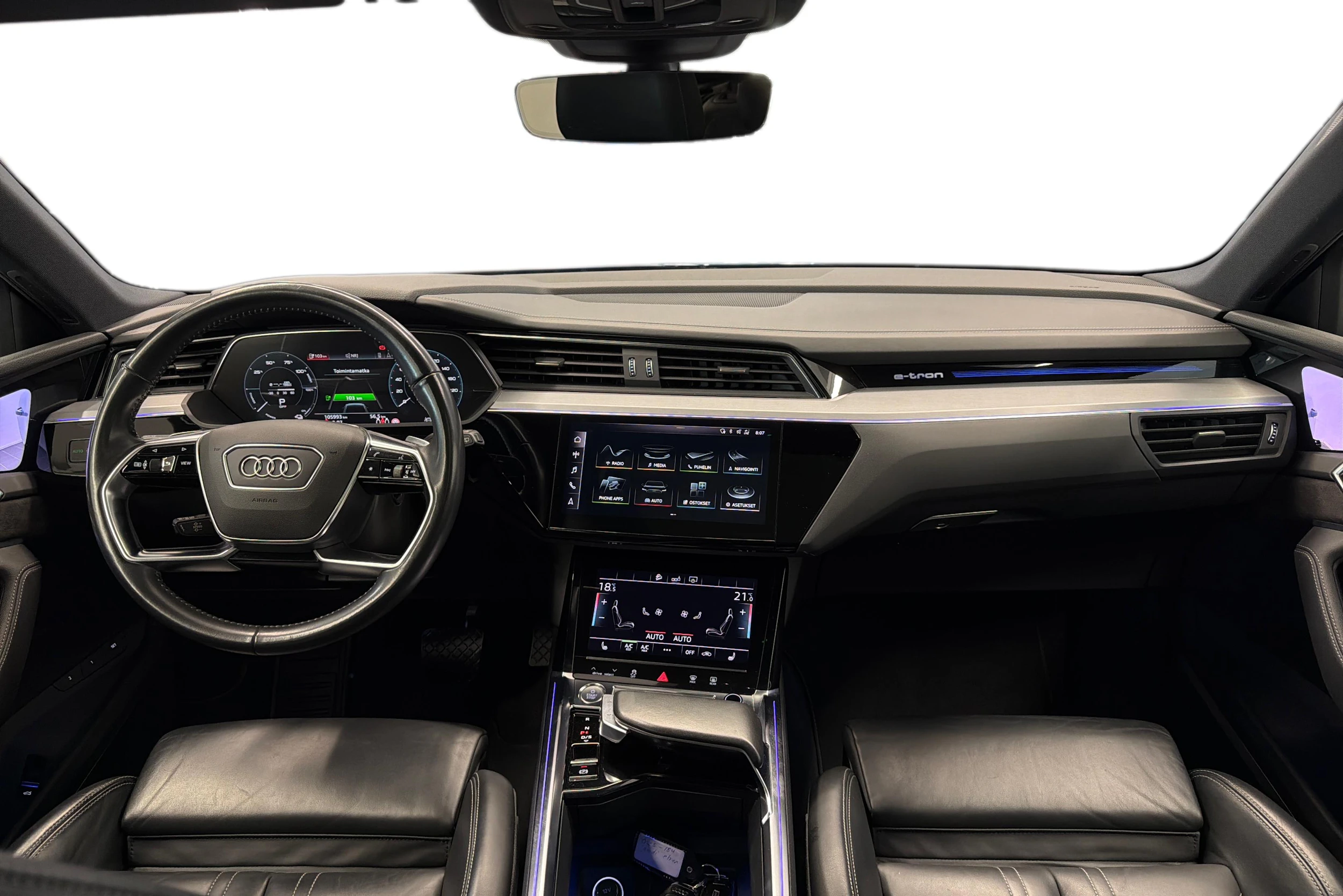Sininen Audi e-tron 2019 kuva 7.
