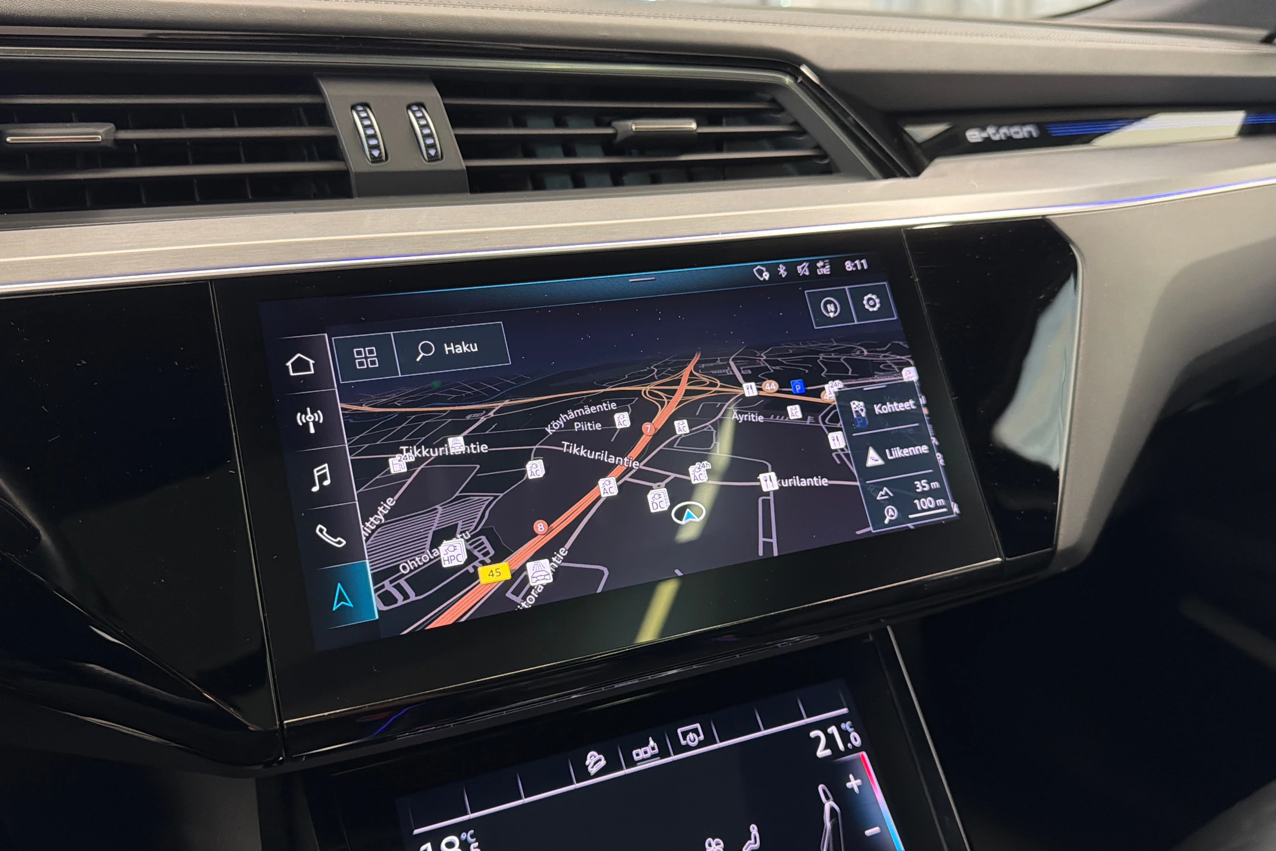 Sininen Audi e-tron 2019 kuva 35.