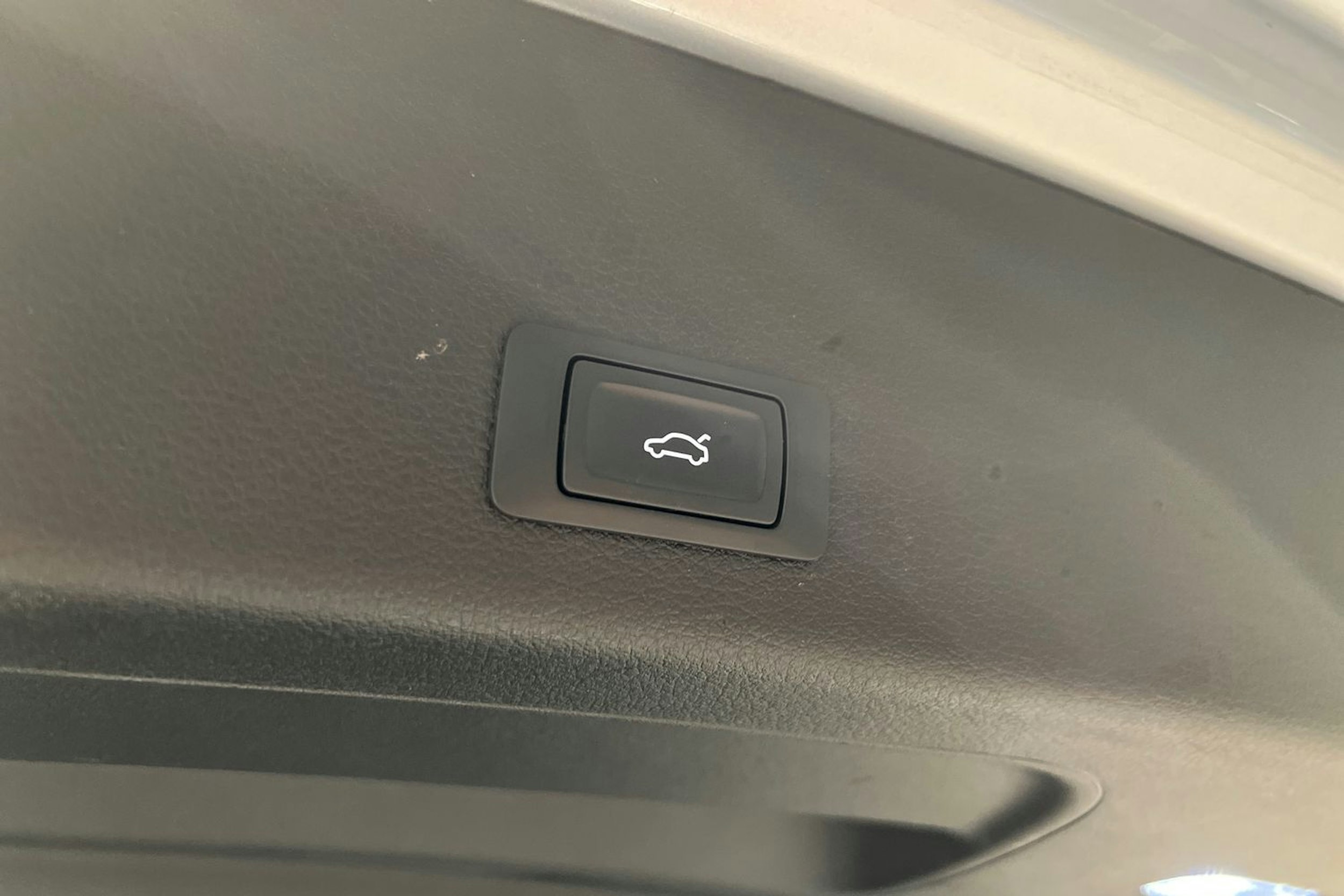 hopea Audi e-tron 2020 kuva 28.