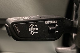 sininen Audi e-tron 2019 kuva 14.