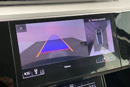 sininen Audi e-tron 2019 kuva 16.