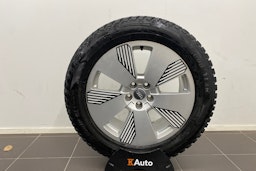 sininen Audi e-tron 2019 kuva 20.