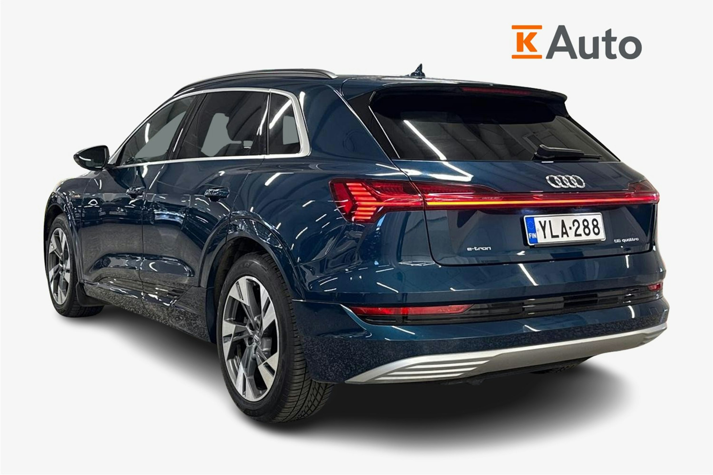 met. sininen Audi e-tron 2019 kuva 2.