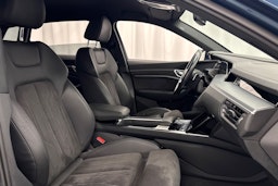 met. sininen Audi e-tron 2019 kuva 10.