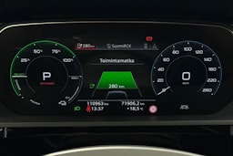 met. sininen Audi e-tron 2019 kuva 15.