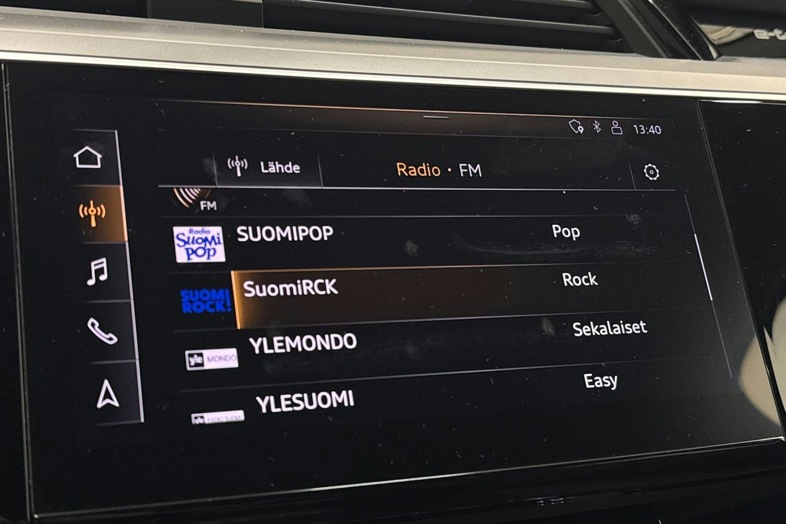 met. sininen Audi e-tron 2019 kuva 23.