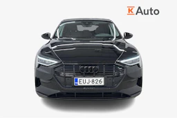 musta Audi e-tron 2020 kuva 5.