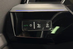 harmaa Audi e-tron 2020 kuva 20.