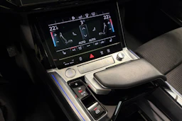 harmaa Audi e-tron 2020 kuva 22.