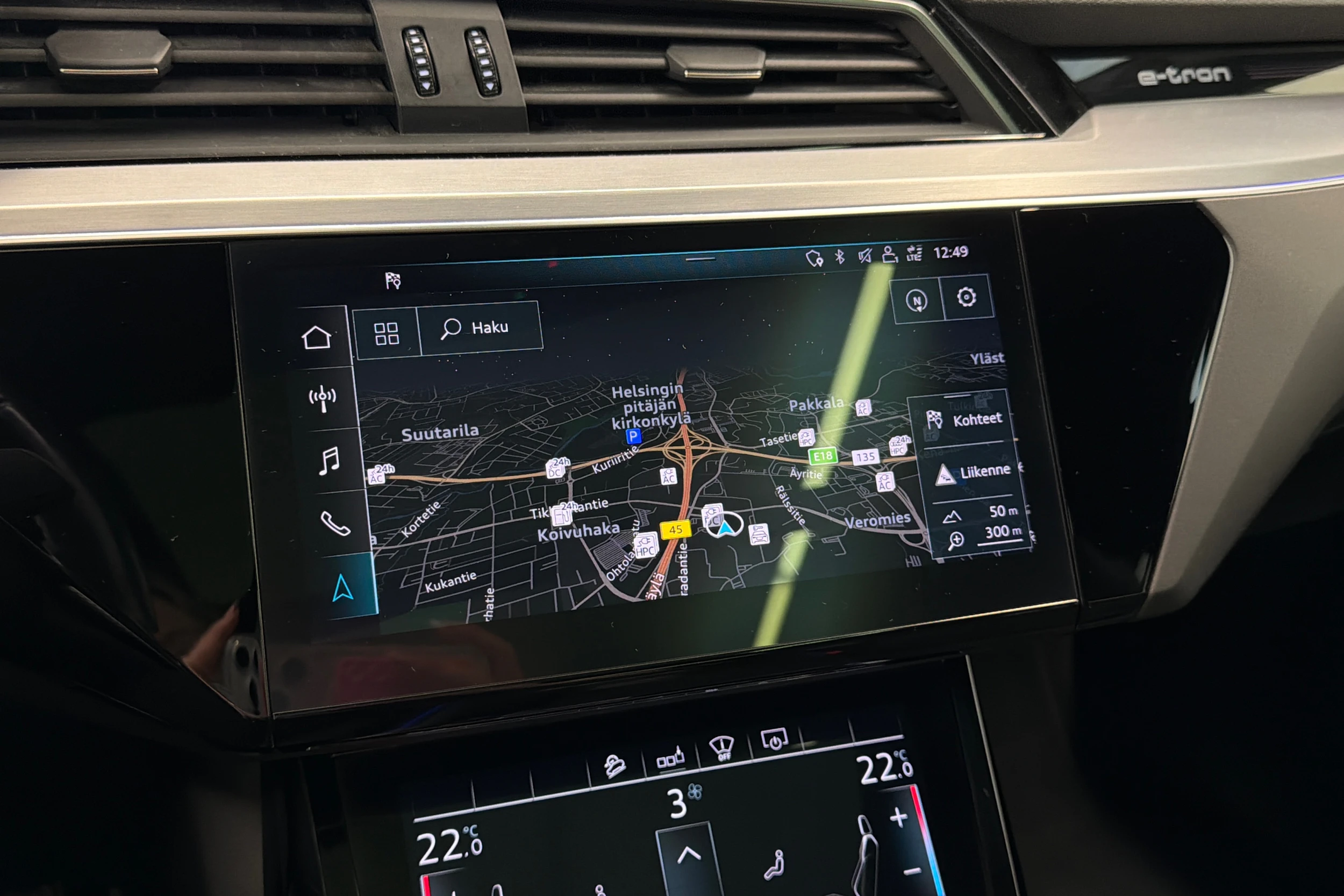 harmaa Audi e-tron 2020 kuva 26.