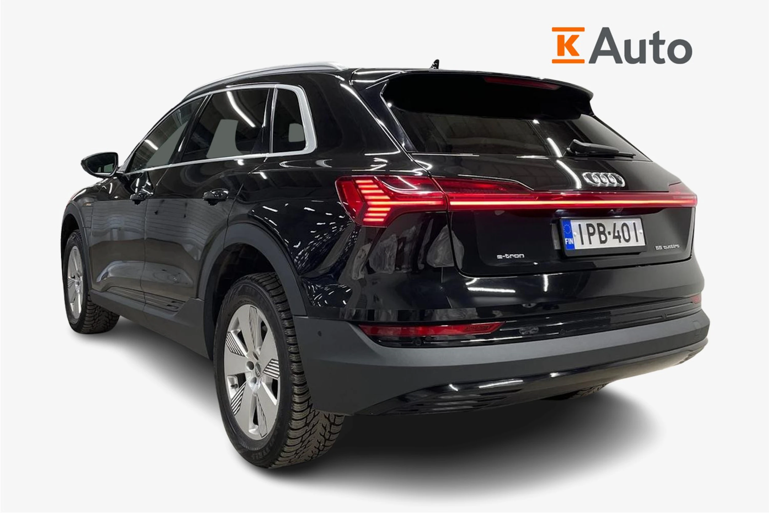 musta Audi e-tron 2020 kuva 2.