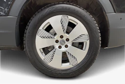 musta Audi e-tron 2020 kuva 9.