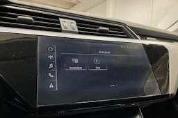 musta Audi e-tron 2020 kuva 18.