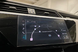 musta Audi e-tron 2020 kuva 20.