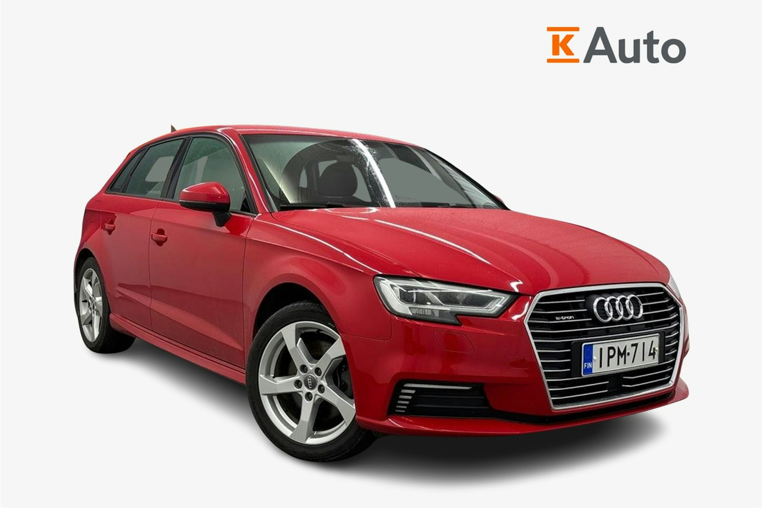 punainen Audi e-tron 2020 kuva 1.