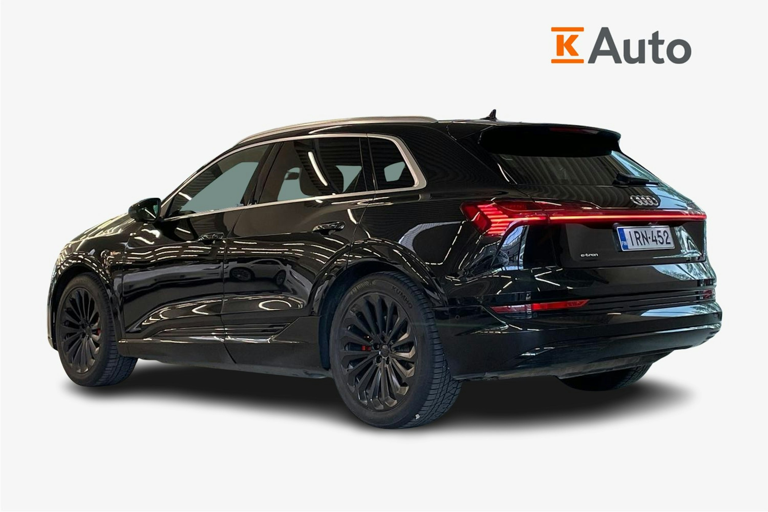 musta Audi e-tron 2020 kuva 2.