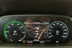 musta Audi e-tron 2020 kuva 14.