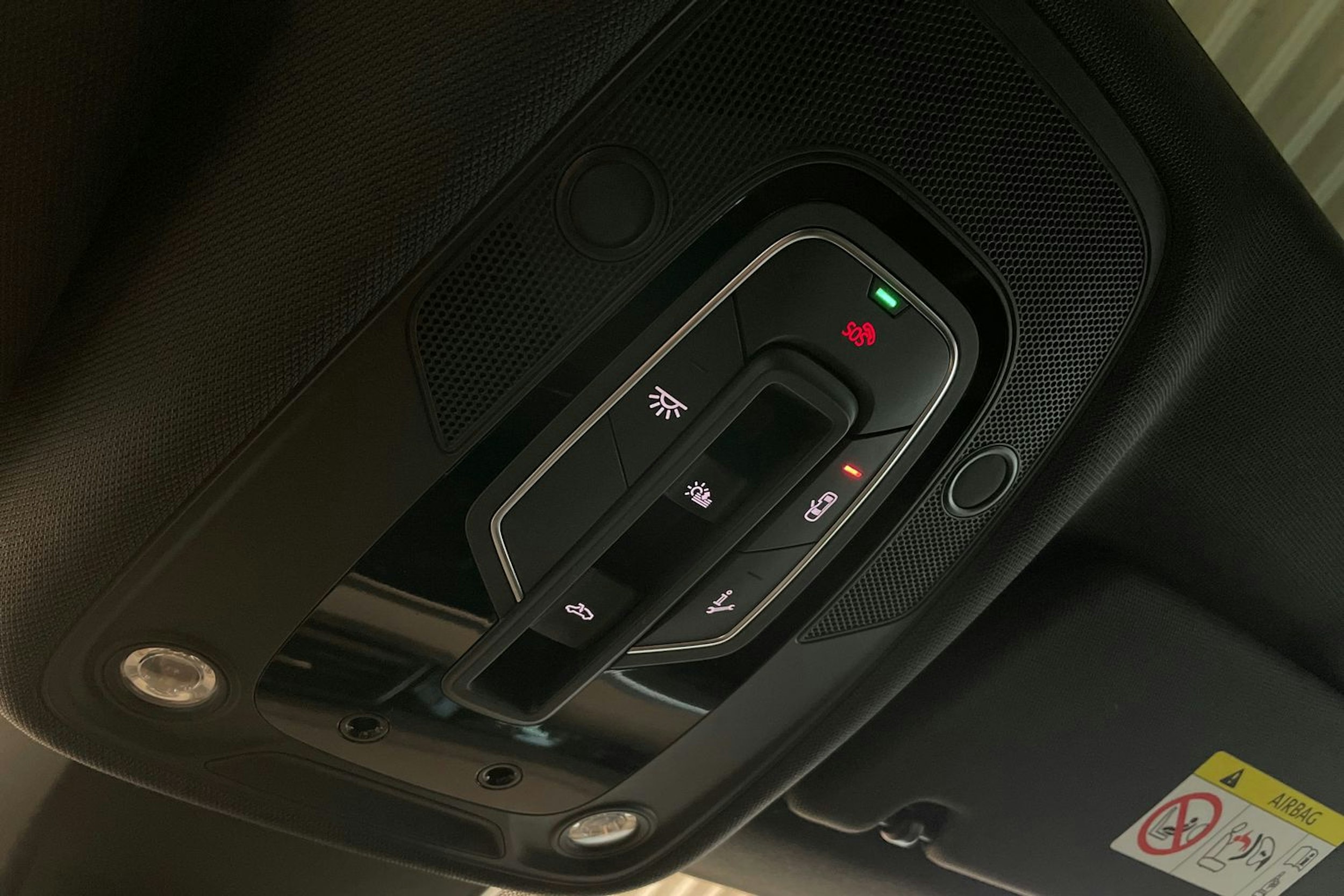 musta Audi e-tron 2020 kuva 28.