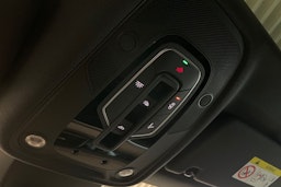 musta Audi e-tron 2020 kuva 28.