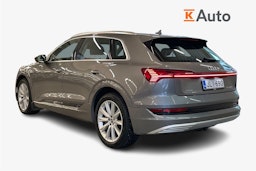Harmaa Audi e-tron 2020 kuva 2.