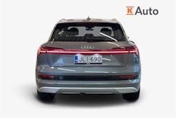 Harmaa Audi e-tron 2020 kuva 3.