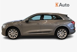 Harmaa Audi e-tron 2020 kuva 6.