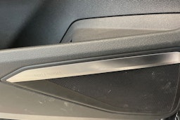 Harmaa Audi e-tron 2020 kuva 20.