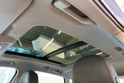 Harmaa Audi e-tron 2020 kuva 26.