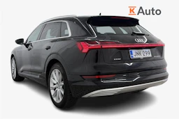 Harmaa Audi e-tron 2020 kuva 2.