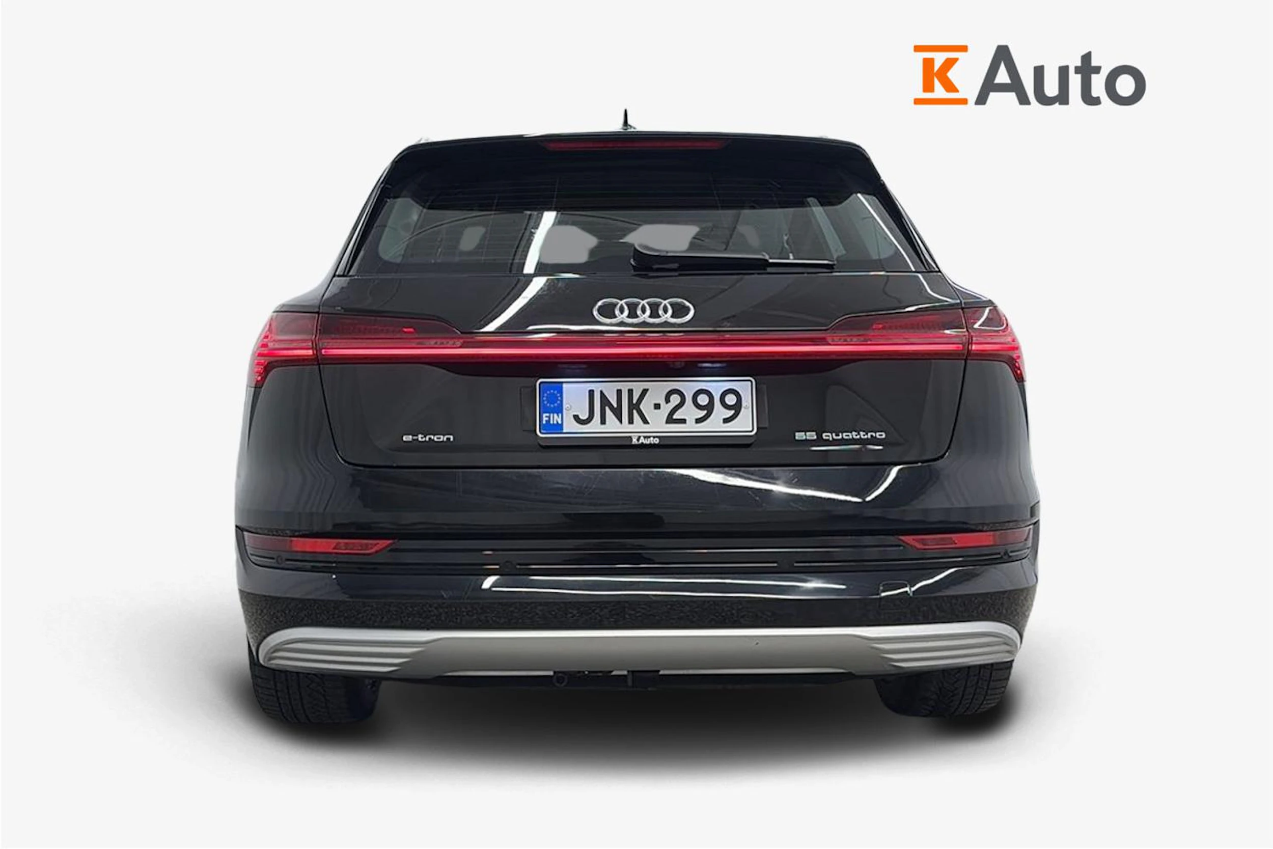 Harmaa Audi e-tron 2020 kuva 3.