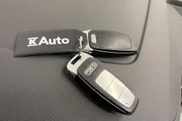 Harmaa Audi e-tron 2020 kuva 29.