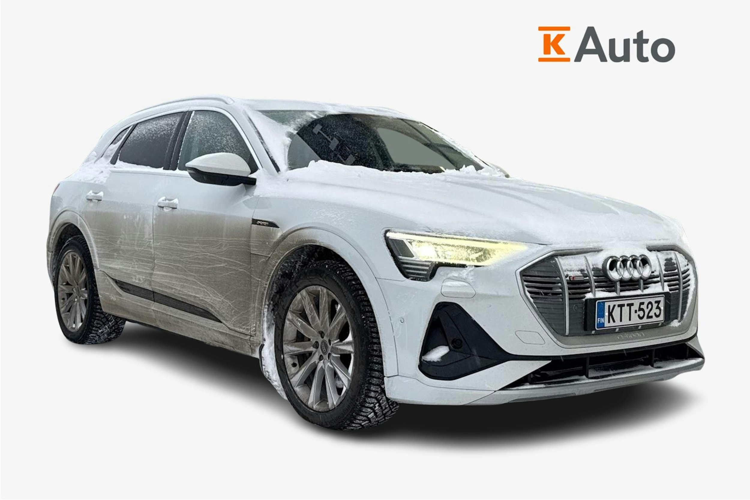 valkoinen Audi e-tron 2020 kuva 1.