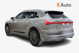 valkoinen Audi e-tron 2020 kuva 2.