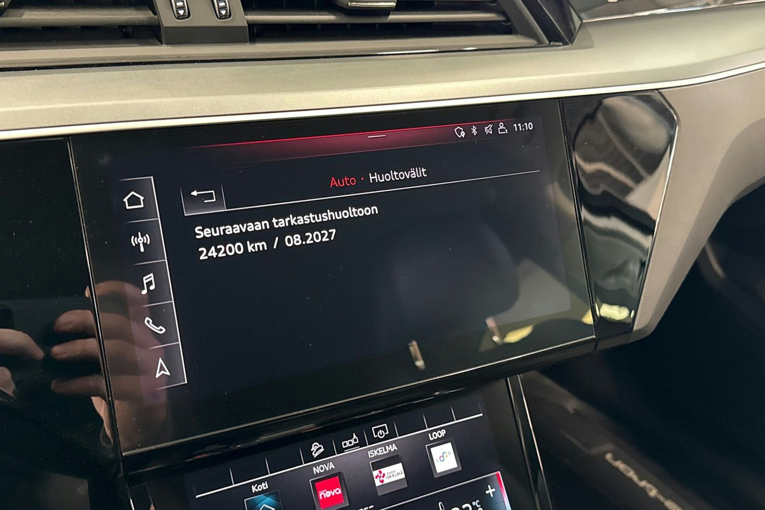 valkoinen Audi e-tron 2020 kuva 25.