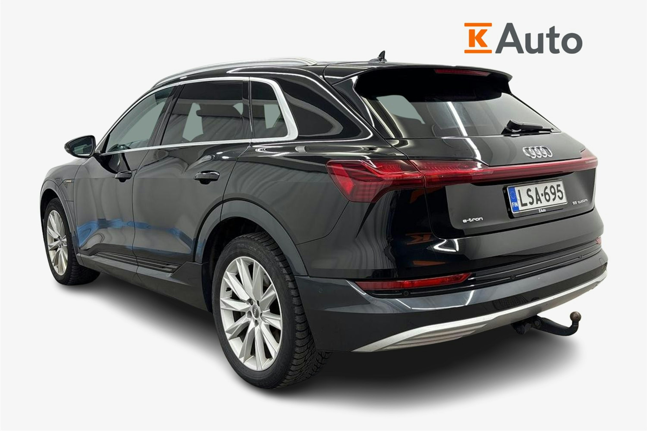 musta Audi e-tron 2020 kuva 2.
