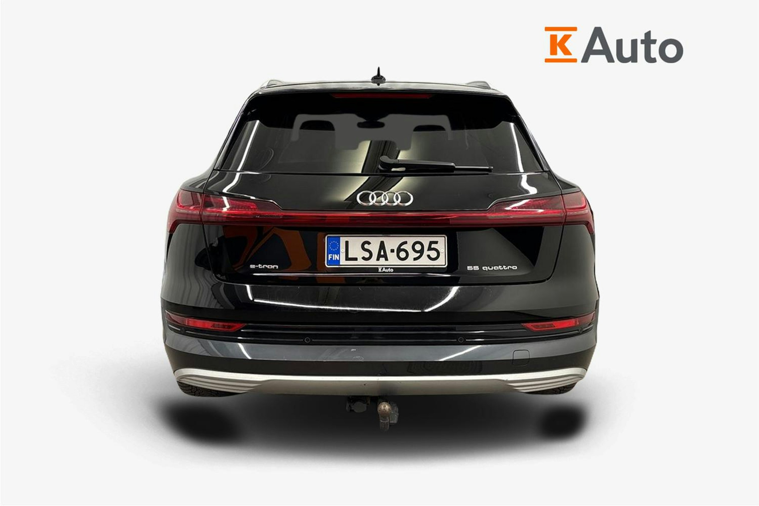 musta Audi e-tron 2020 kuva 3.