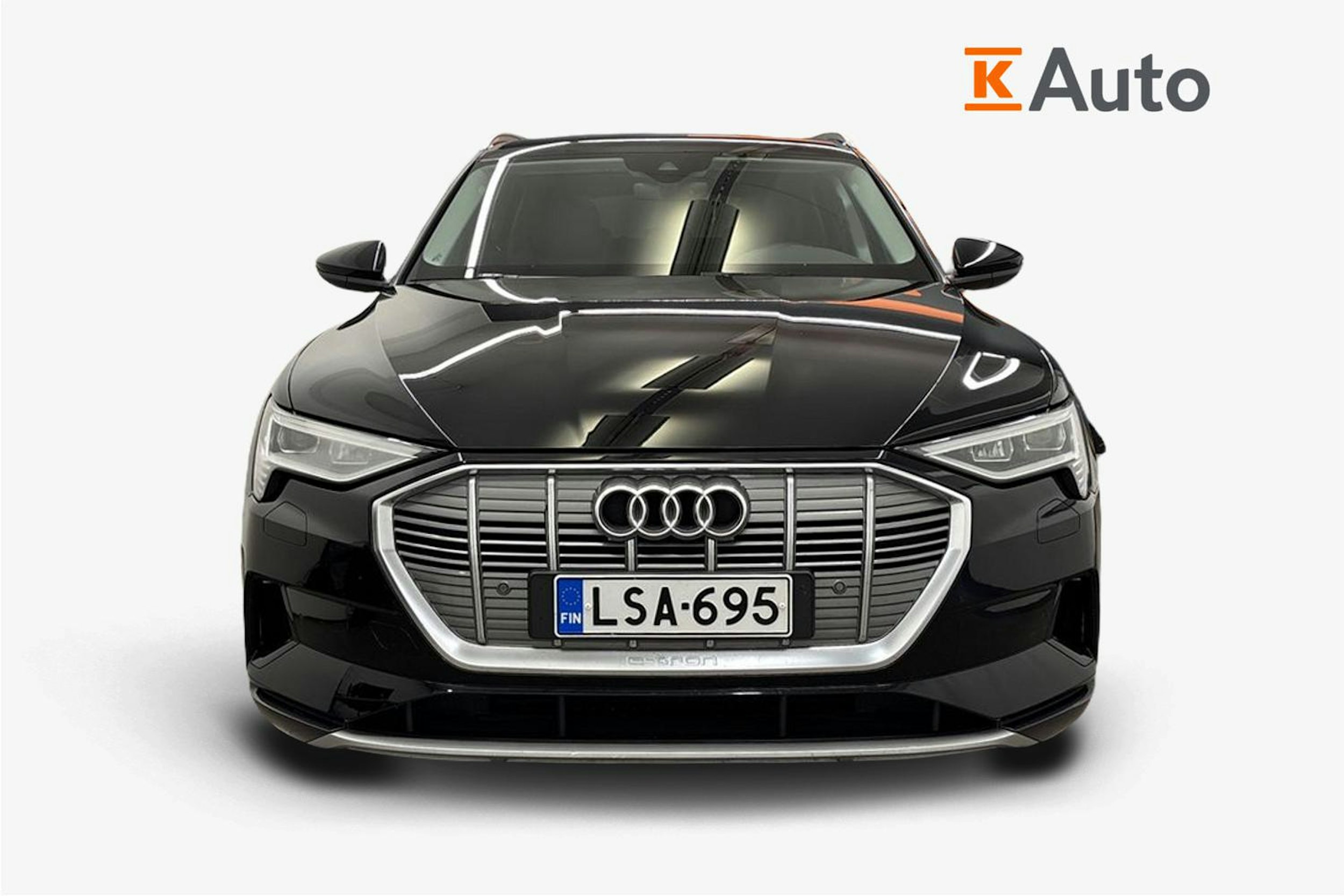 musta Audi e-tron 2020 kuva 4.