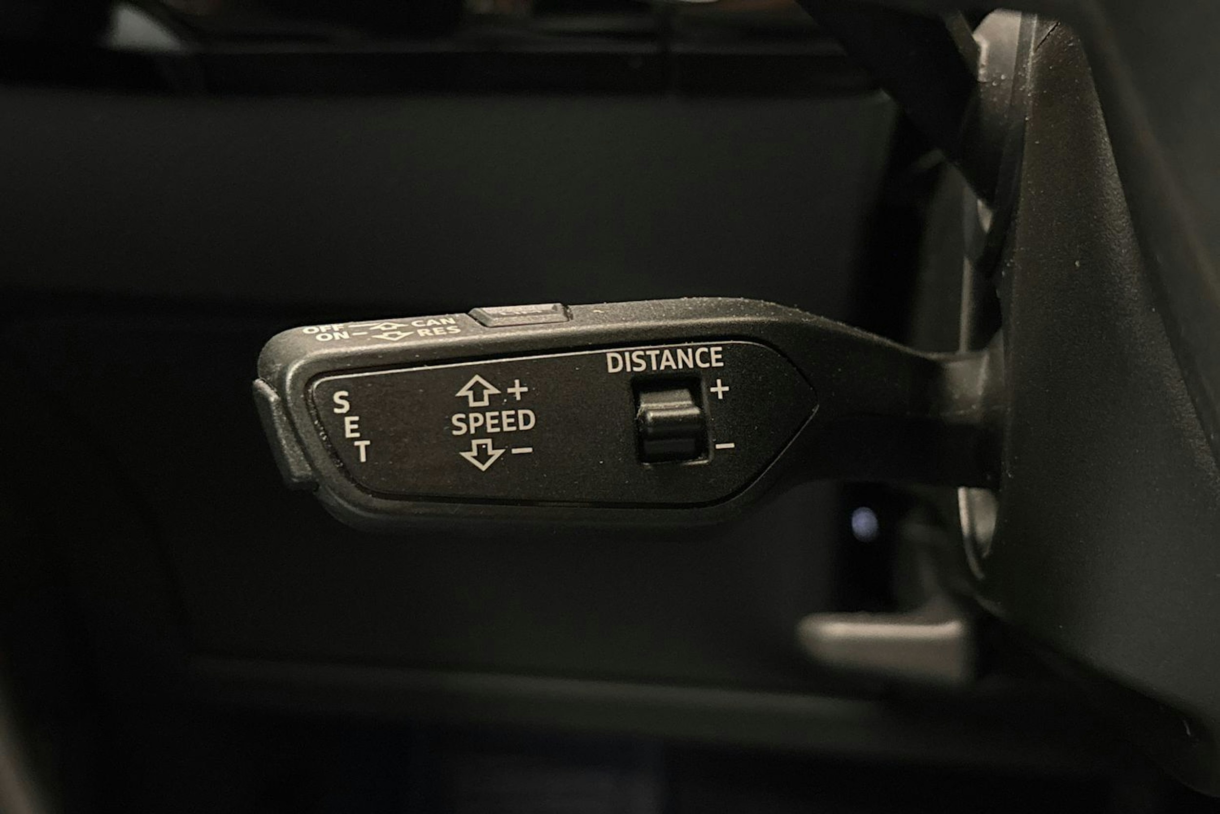 musta Audi e-tron 2020 kuva 17.