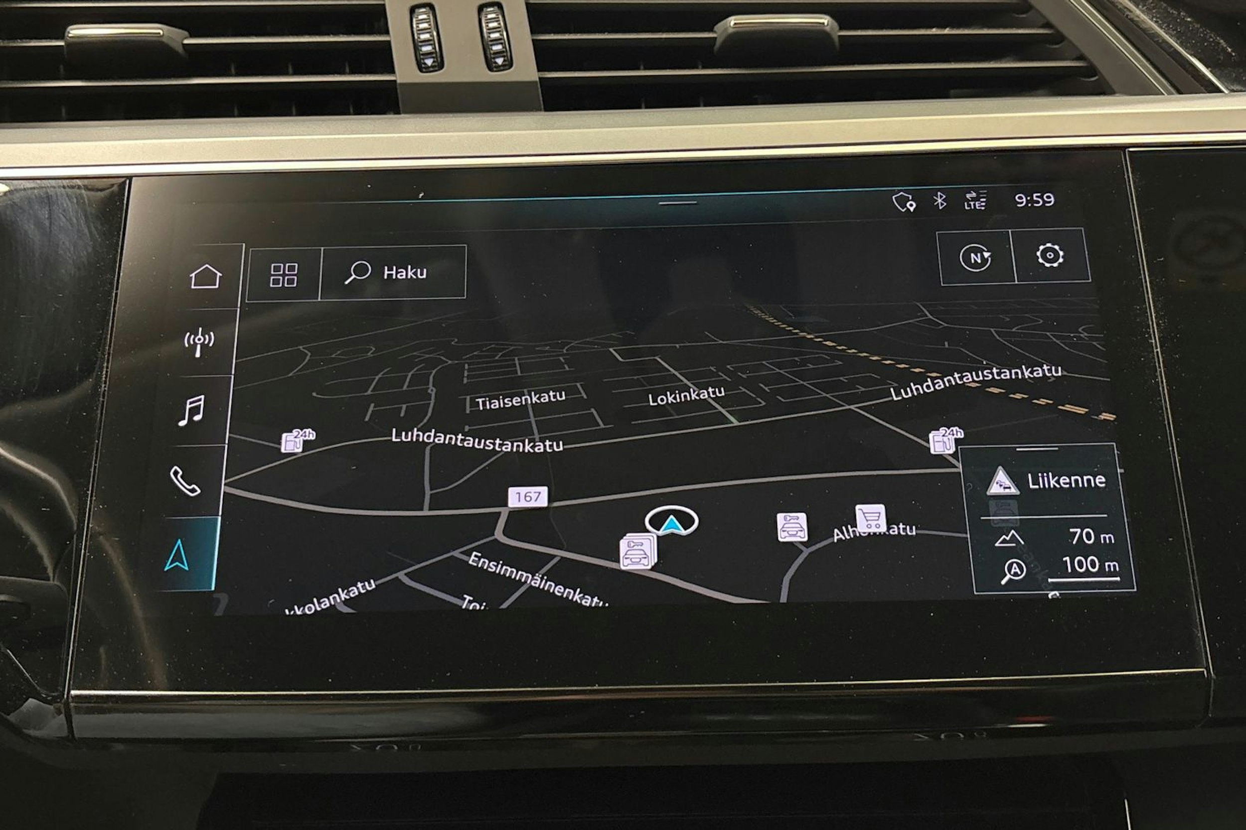 musta Audi e-tron 2020 kuva 20.