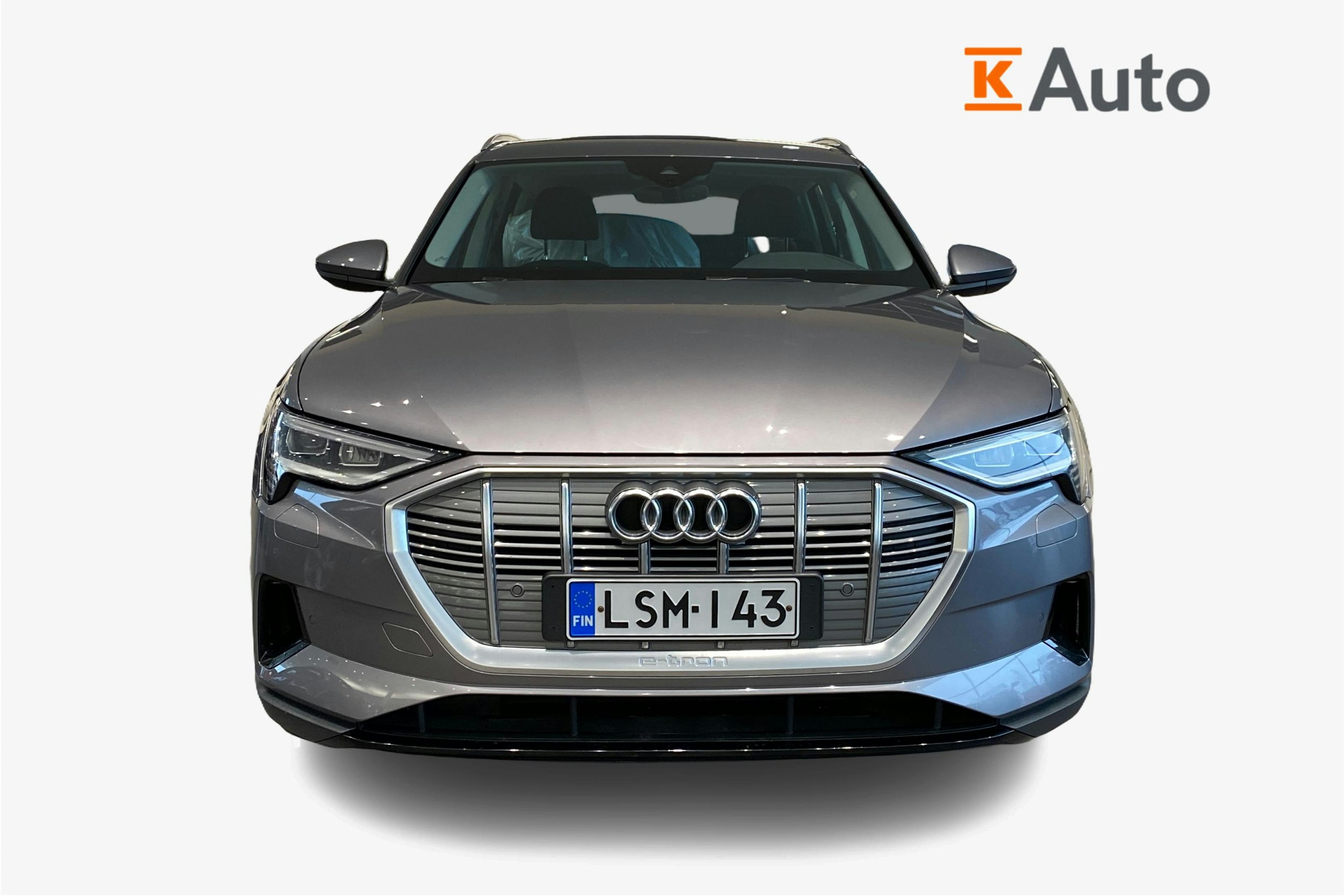 harmaa Audi e-tron 2020 kuva 5.