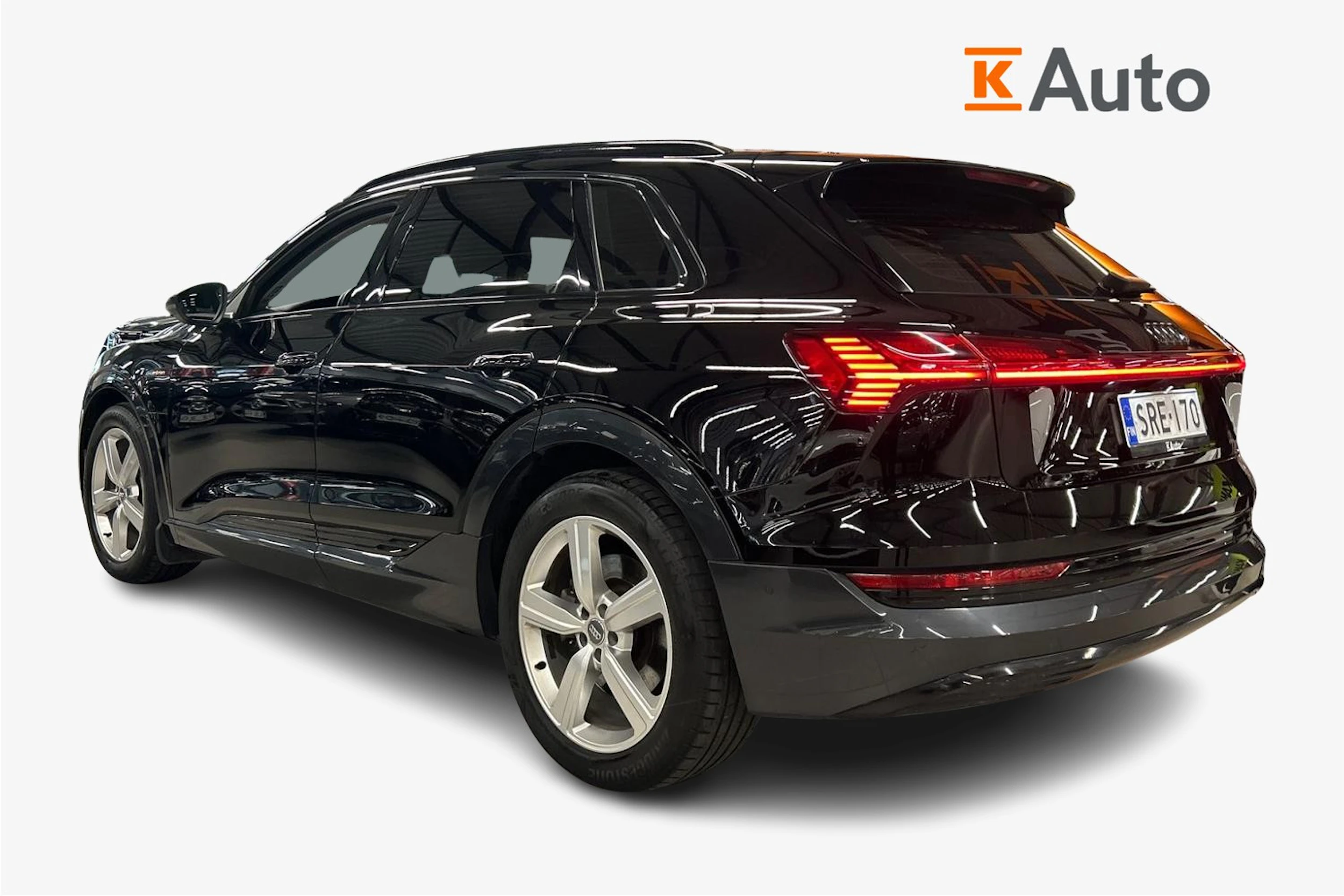 musta Audi e-tron 2020 kuva 2.