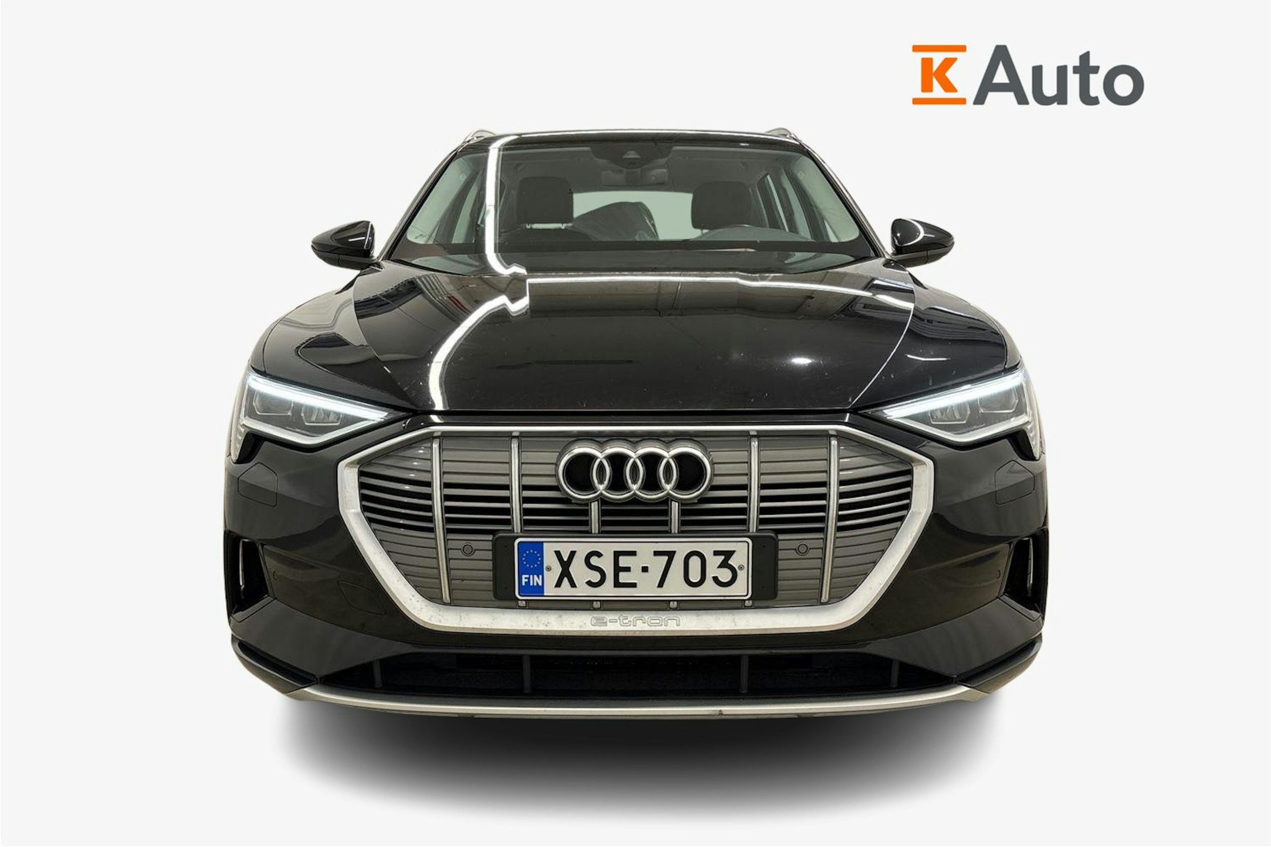 musta Audi e-tron 2020 kuva 5.