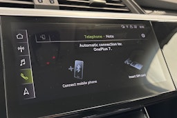 musta Audi e-tron 2020 kuva 23.