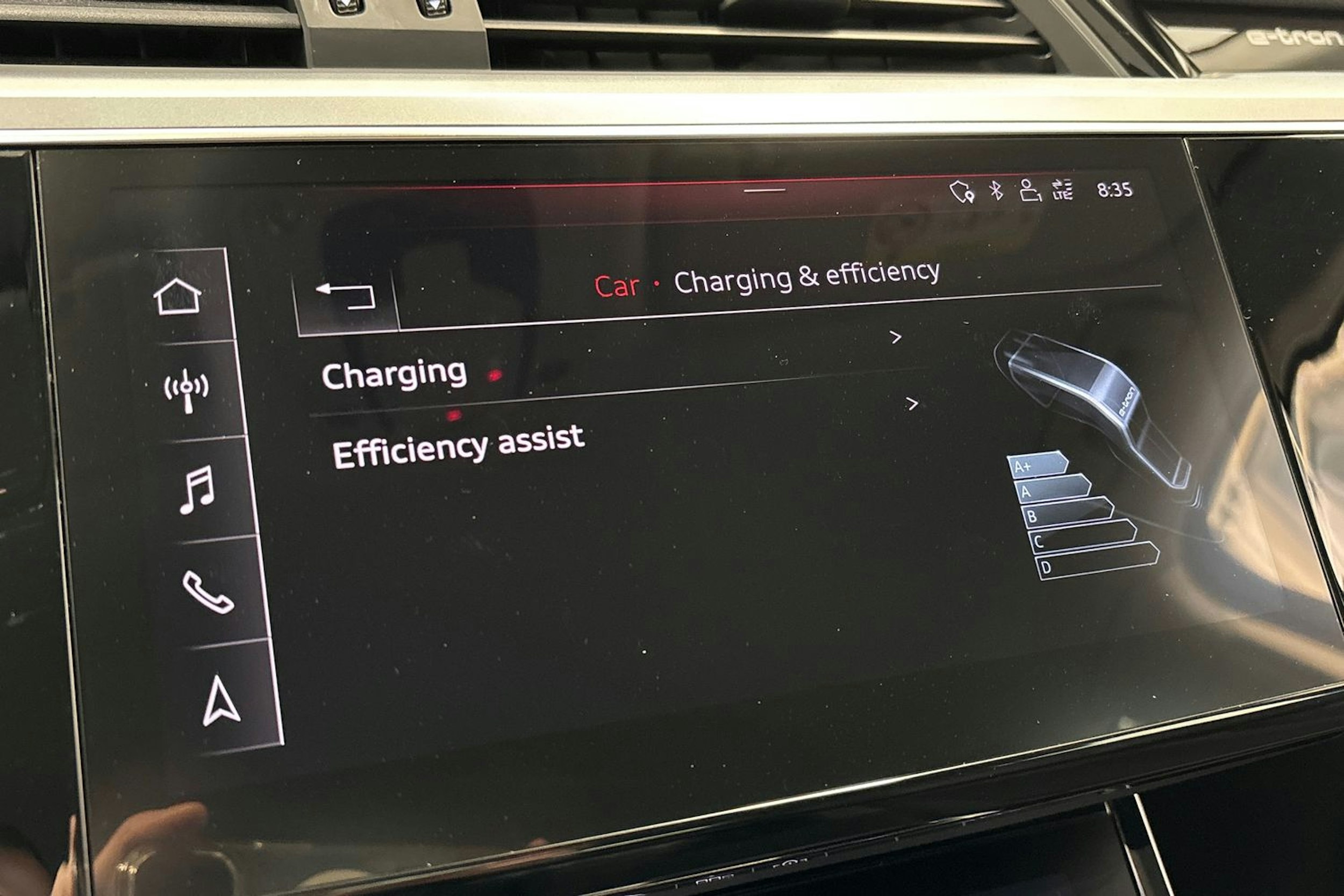 musta Audi e-tron 2020 kuva 28.