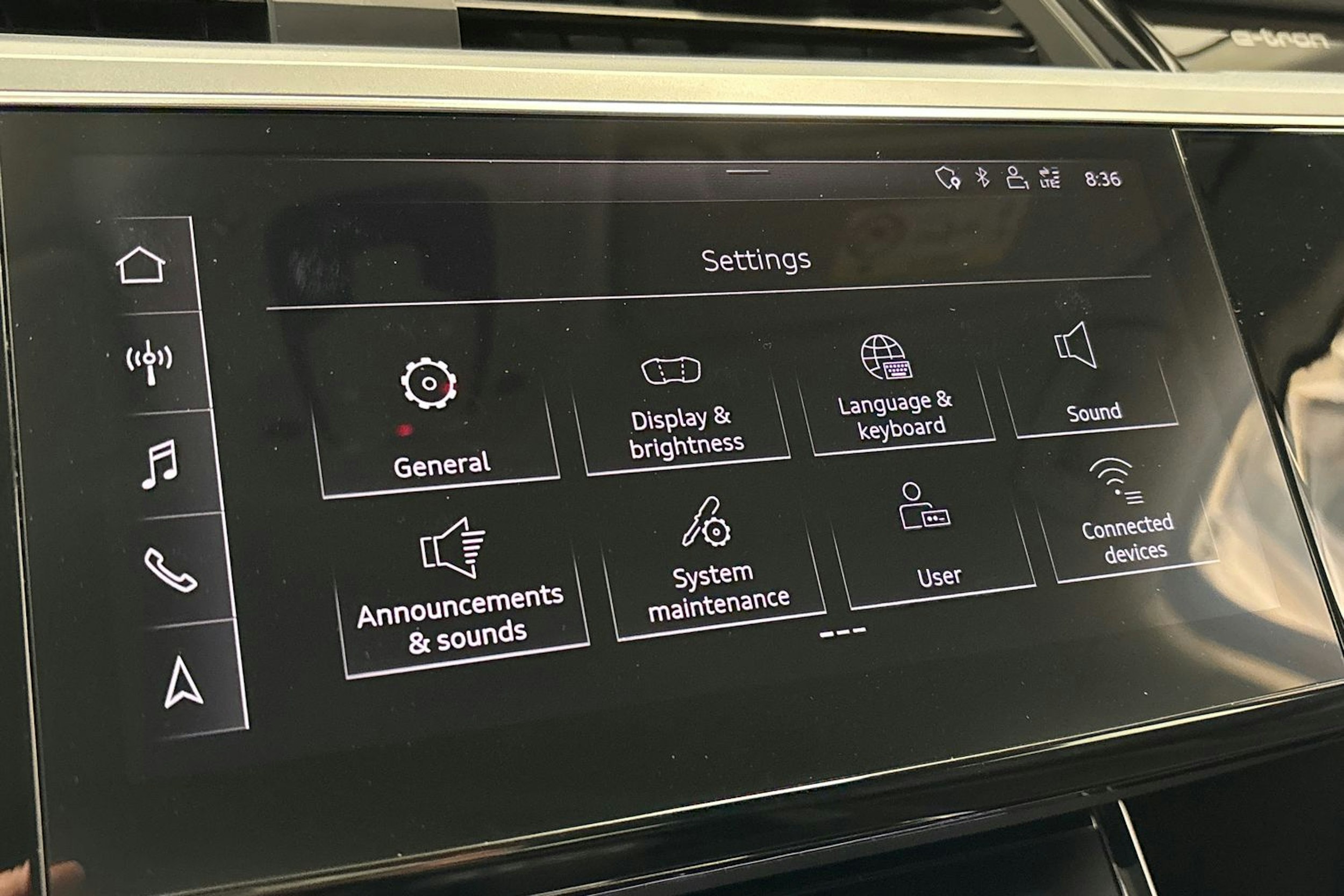 musta Audi e-tron 2020 kuva 31.